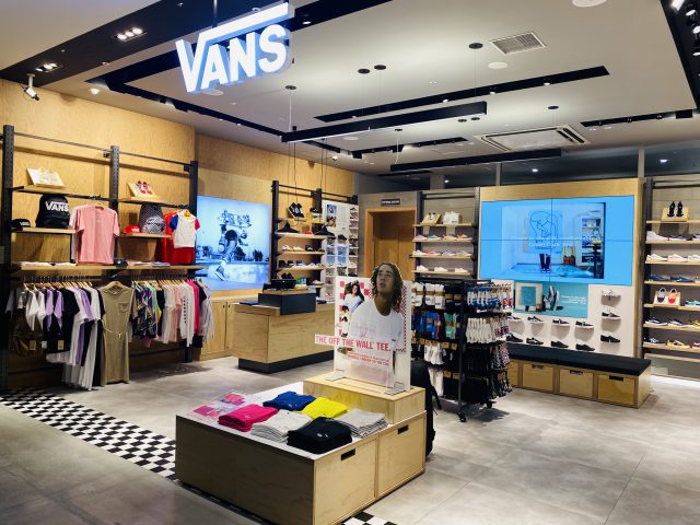 tørre Hr bestemt The first roadside store in Japan “VANS STORE HARAJUKU” | SHOES MASTER